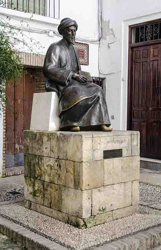 Córdoba 139 - la Juderia - monumento a Maimonides.jpg